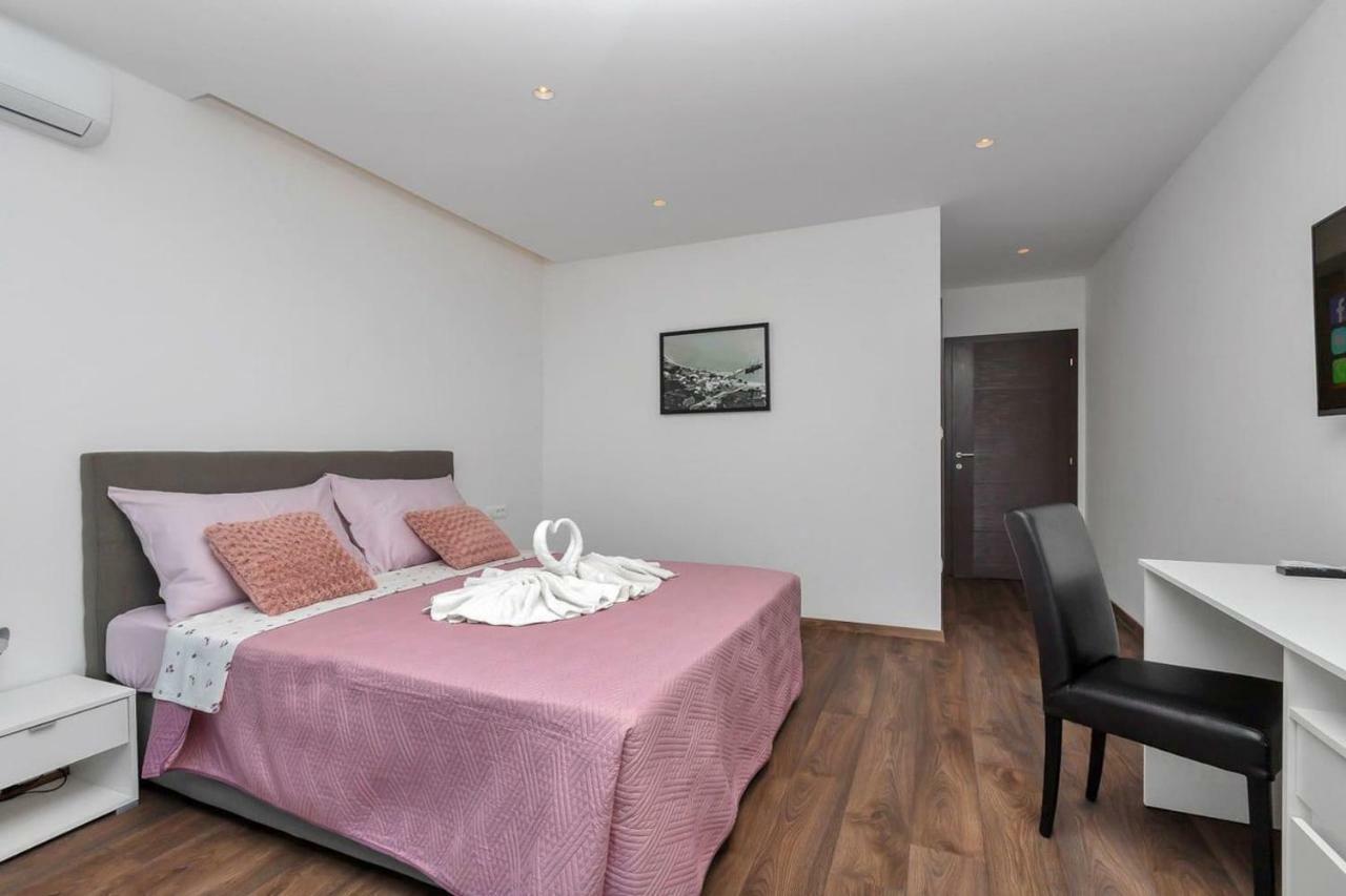 Holiday Home E Bast Ngoại thất bức ảnh