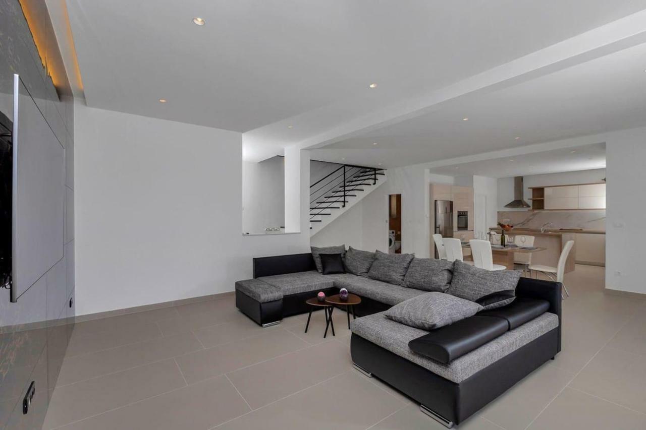Holiday Home E Bast Ngoại thất bức ảnh