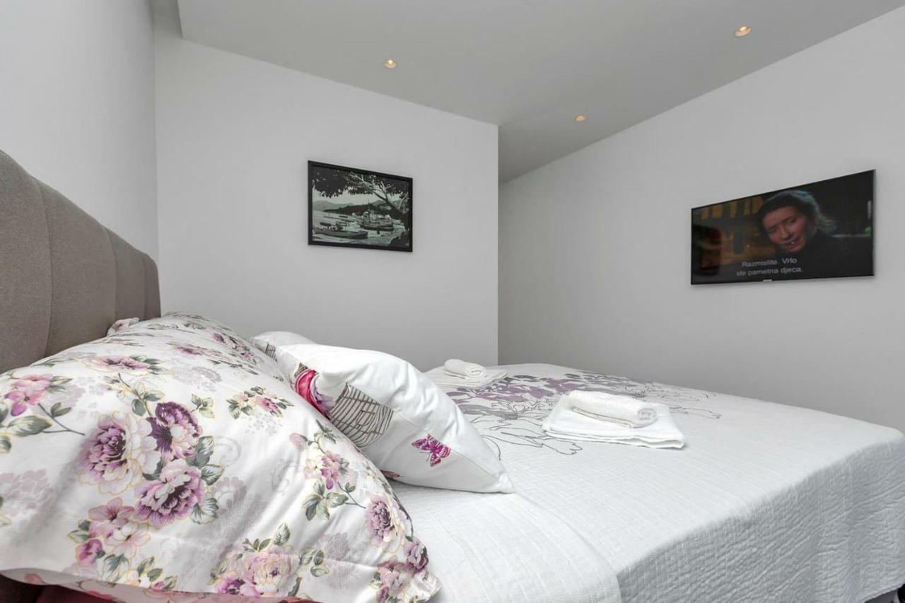 Holiday Home E Bast Ngoại thất bức ảnh